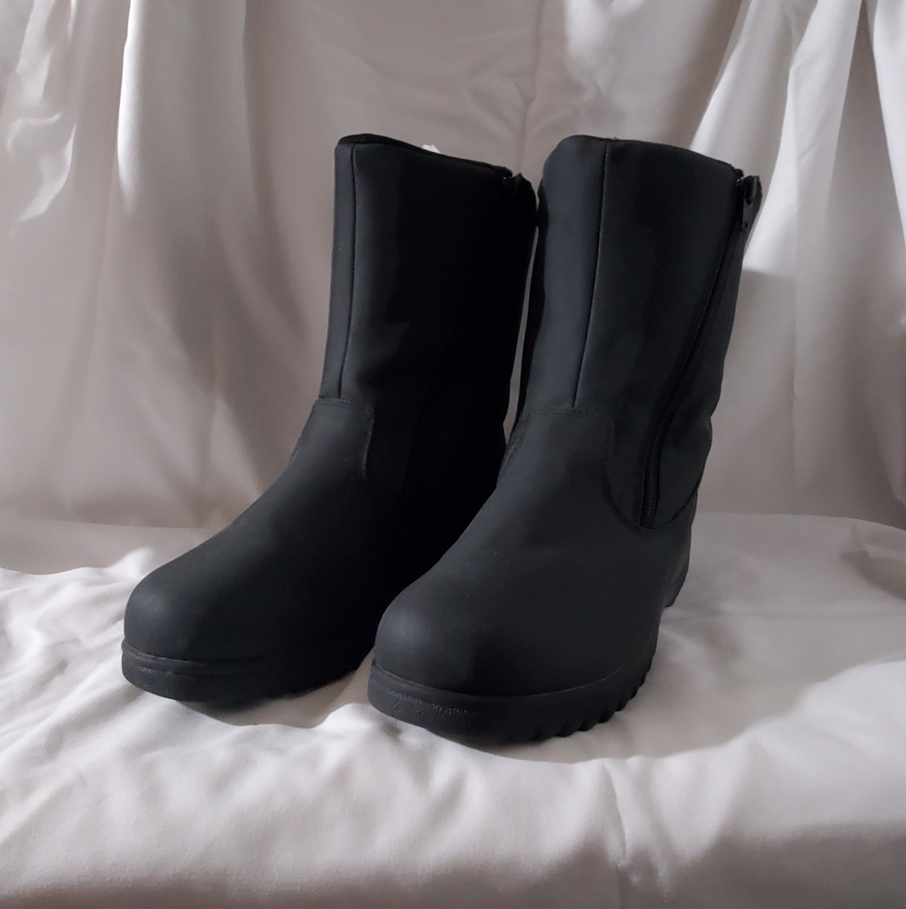 Weatherproof black boot #004